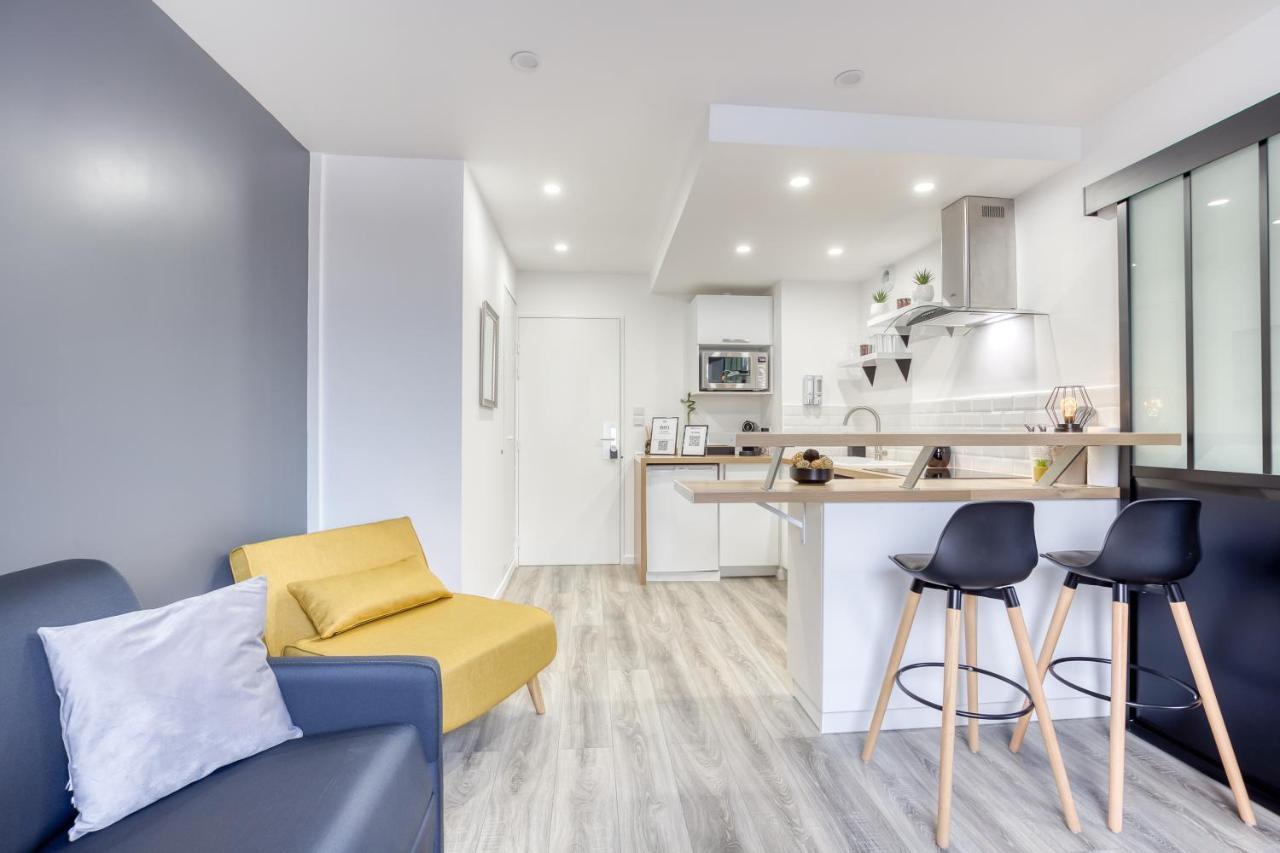 J-Mo Home - Magny - Moderne Et Chaleureux ภายนอก รูปภาพ