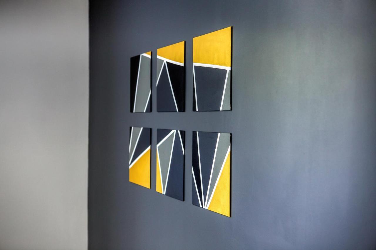 J-Mo Home - Magny - Moderne Et Chaleureux ภายนอก รูปภาพ